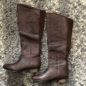 New without tags brown leather Steve Madden boots
